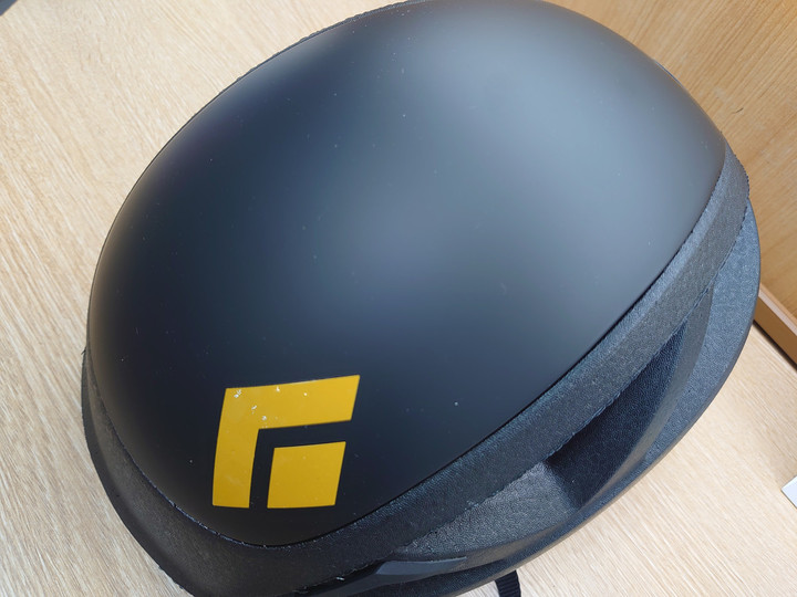 好日山荘 町田店 : ブラックダイアモンドの最軽量ヘルメット ベイパー