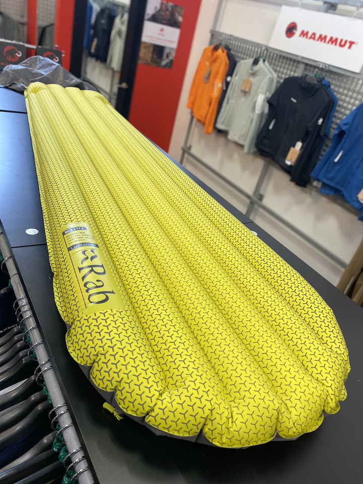 好日山荘 金沢西インター大通り店 : Rab スリーピングマット新