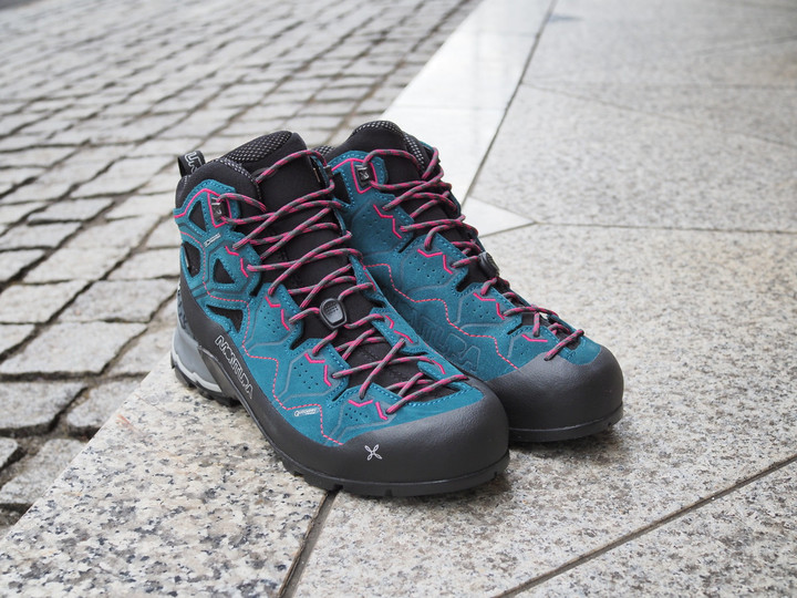 好日山荘 横浜西口店 : 【再入荷】MONTURA/YARU TEKNO GTX WOMAN