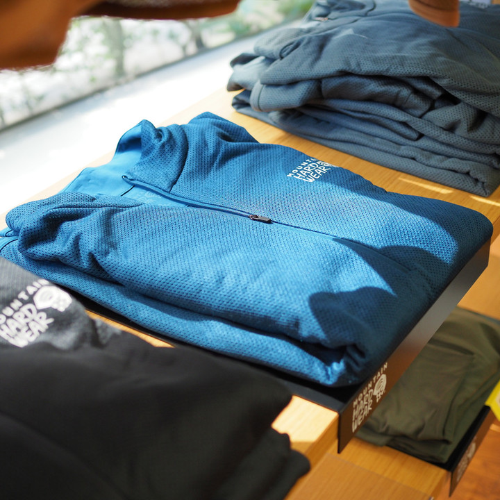好日山荘 横浜西口店 : Tシャツより軽いミッドレイヤー MHW