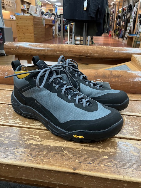 CRVキャラバン トレッキングシューズ 0010042 Free Trek メンズ カーキ 26.5 cm CRVキャラバン] トレッキングシューズ 0010042 Free Trek CRV