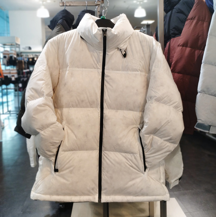 好日山荘 名古屋栄店 : THE NORTH FACE「Nuptse Jacket」