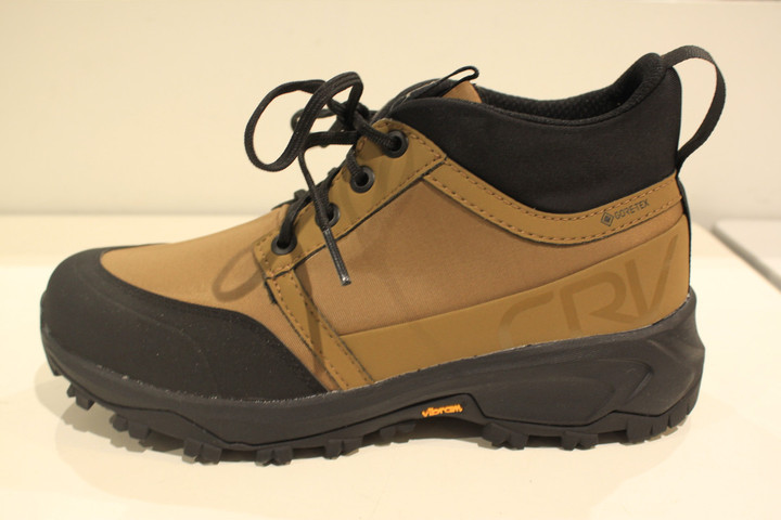 美品/キャラバン クロスチャッカ CRV 25.5 登山靴 大人気商品