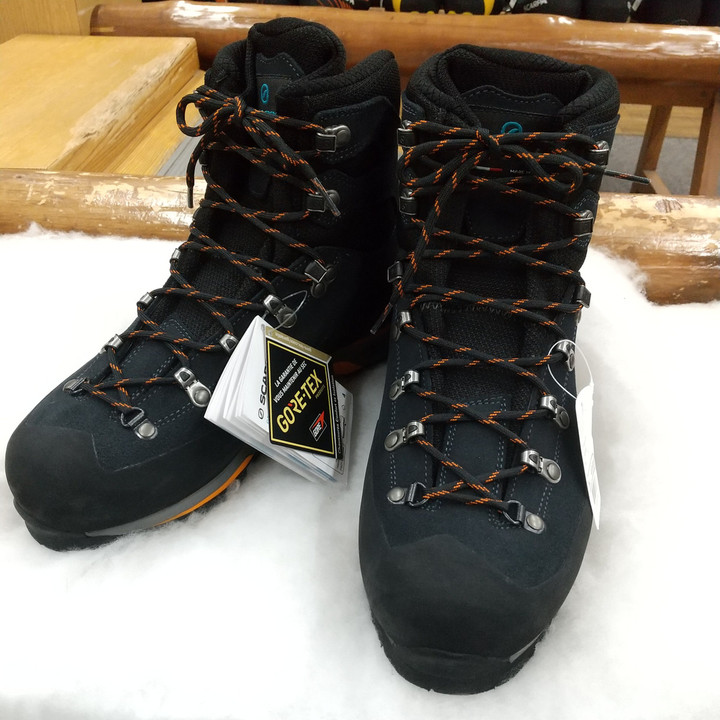 好日山荘 町田店 : 雪山登山靴揃ってます！！