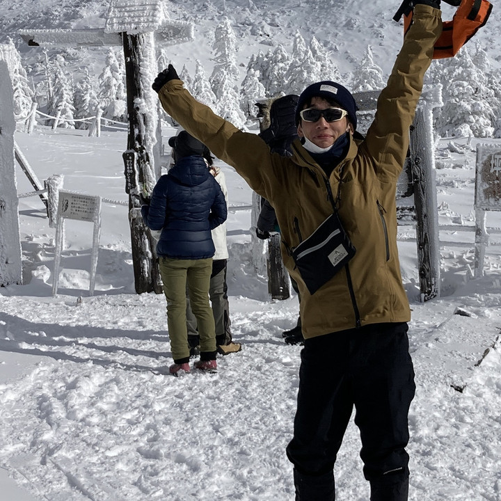 好日山荘 イオンモール東久留米店 : 雪山で輝くパフォーマンスと快適さ