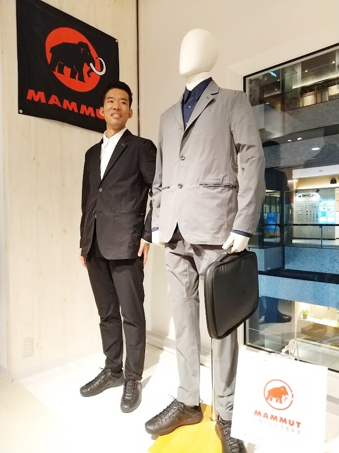 好日山荘 グランフロント大阪店 : マムートから スーツです！！