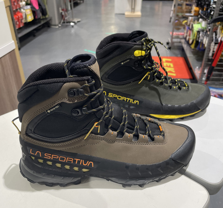 好日山荘100周年限定品】 LA SPORTIVA ラ・スポルティバ トラバース X5 GTX / しぶい TX5