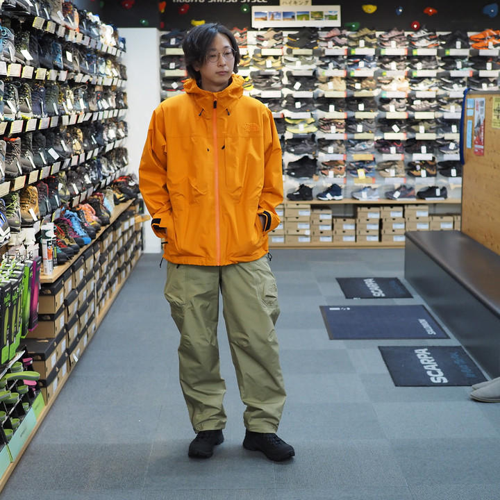 好日山荘 横浜西口店 : ポケット豊富で着心地の軽い TNF/Hiker