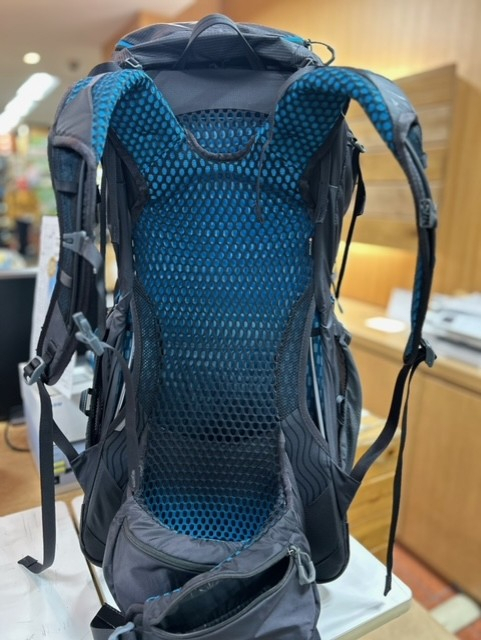 好日山荘 町田店 : 超軽量なのに背負いやすい！グレゴリーのULザック