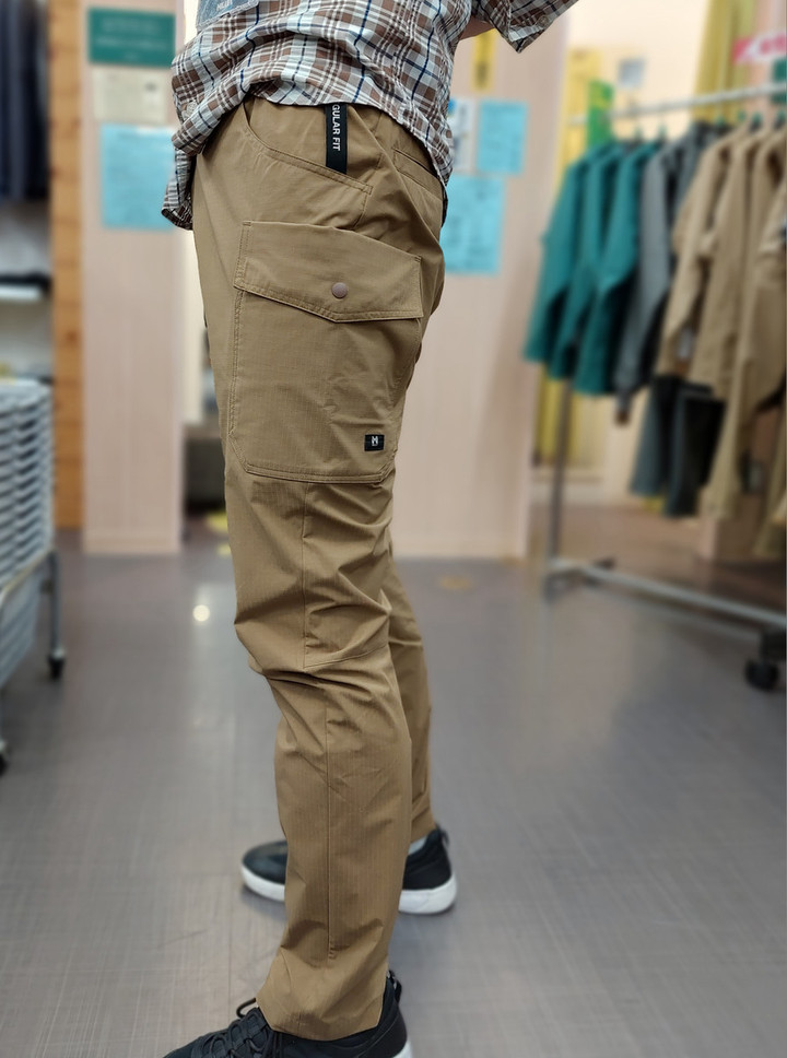 好日山荘 横浜西口店 : 山用カーゴパンツ
