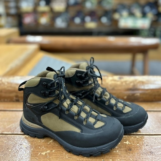 好日山荘5万円　キャラバン　登山靴　27センチ 好日山荘 町田店 : 人気のシューズの各モデルに新色が来ました♪