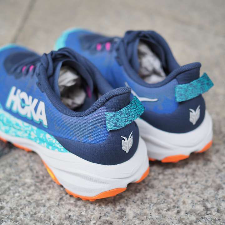 好日山荘 横浜西口店 : 安定感向上！横ブレ軽減！ HOKAONEONE/SPEEDGOAT 6