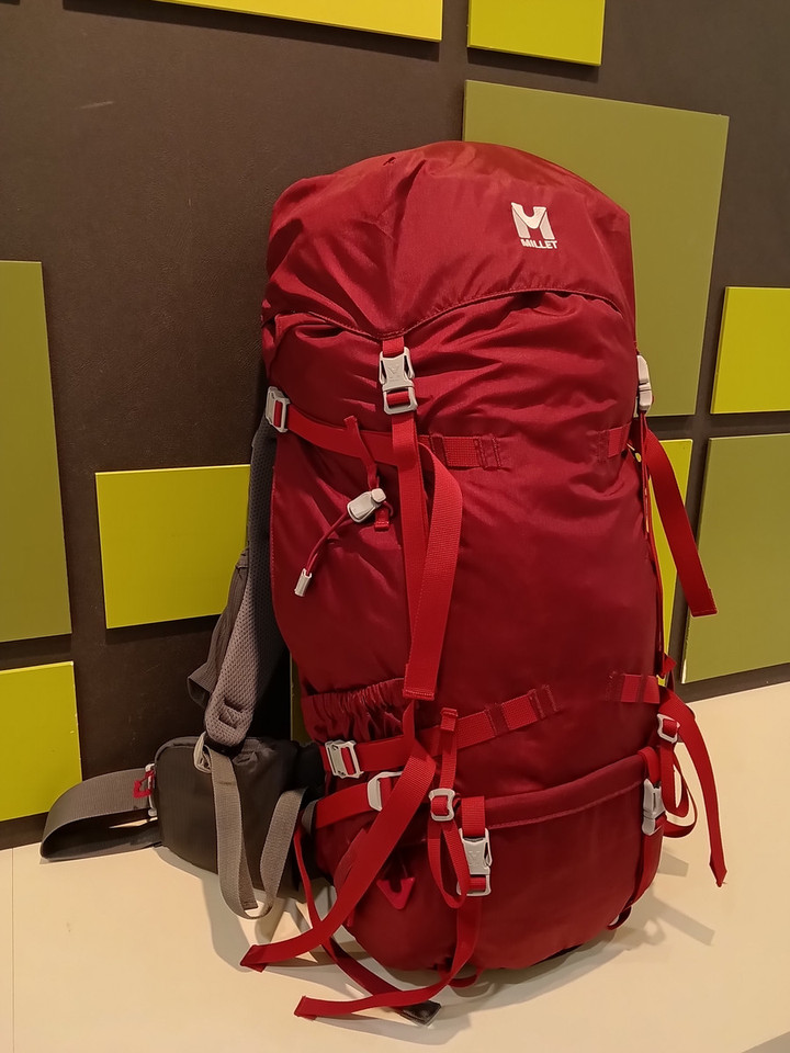 好日山荘 グランフロント大阪店 : 大人気のザック「サースフェーNX30+5」