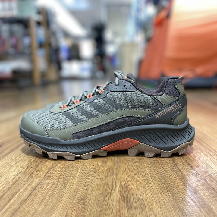 好日山荘 さいか屋横須賀店 : 独自素材で手に取りやすい MERRELL