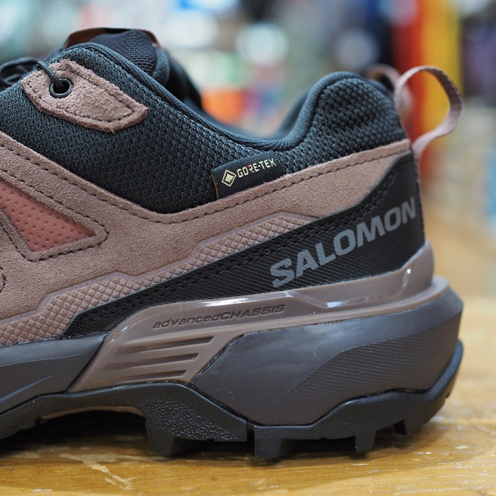 好日山荘 さいか屋横須賀店 : 軽快なハイキングシューズ SALOMON 好日山荘 さいか屋横須賀店 : 軽快なハイキングシューズ SALOMON