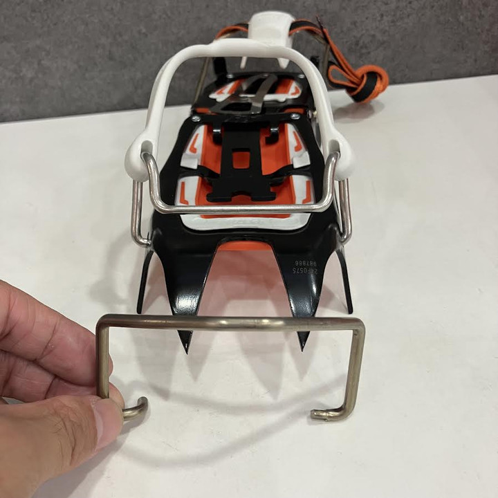 10本爪アイゼン　ペツル（PETZL）　セミワンタッチ 好日山荘 横浜西口店 : 定番アイゼンがさらに使いやすく PETZL