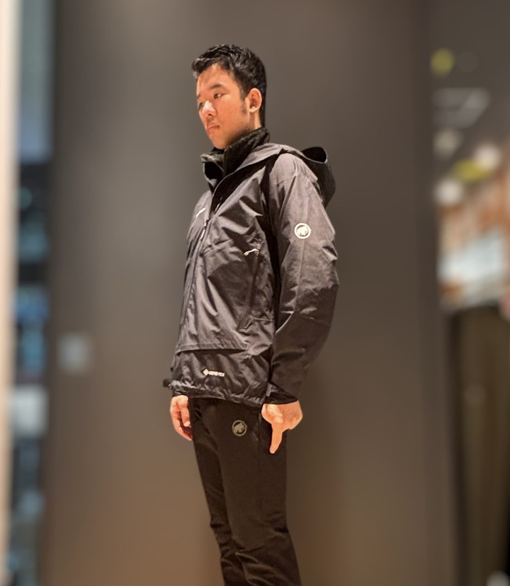 好日山荘 グランフロント大阪店 : いつも人気☆マムートのジャケット♪