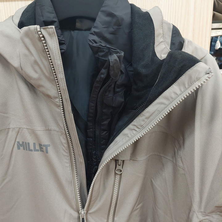 好日山荘 横浜西口店 : コスパがいい！3in1ジャケット