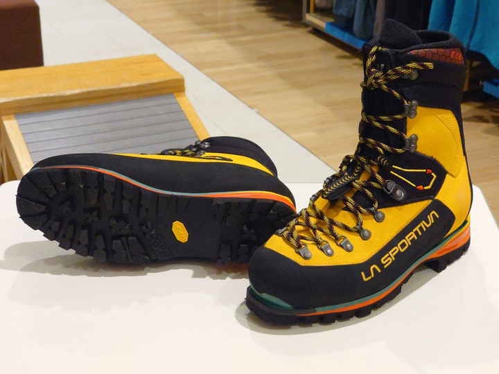 好日山荘 イオンモール東久留米店 : 厳冬期に使う登山靴オススメ