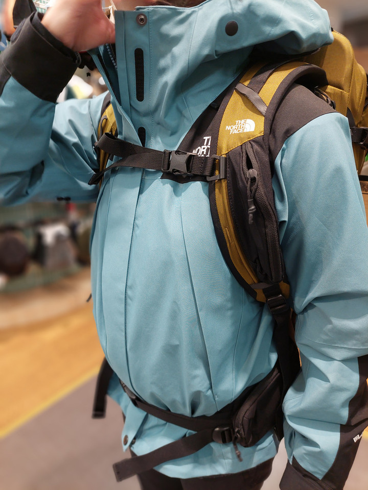 好日山荘 横浜西口店 : 日帰り雪山に！ノースフェイスザック