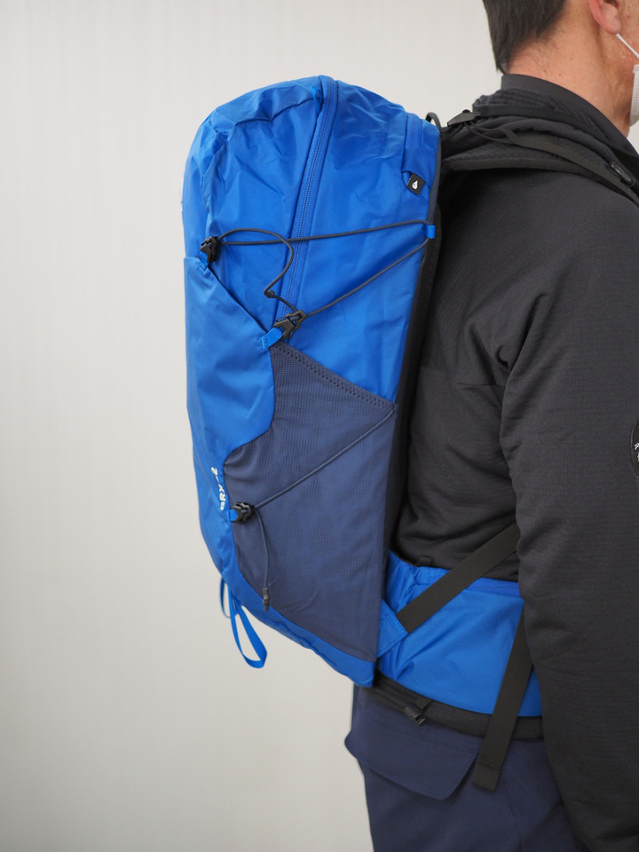 好日山荘 さいか屋横須賀店 : 荷物の出し入れが簡単で軽快に歩ける