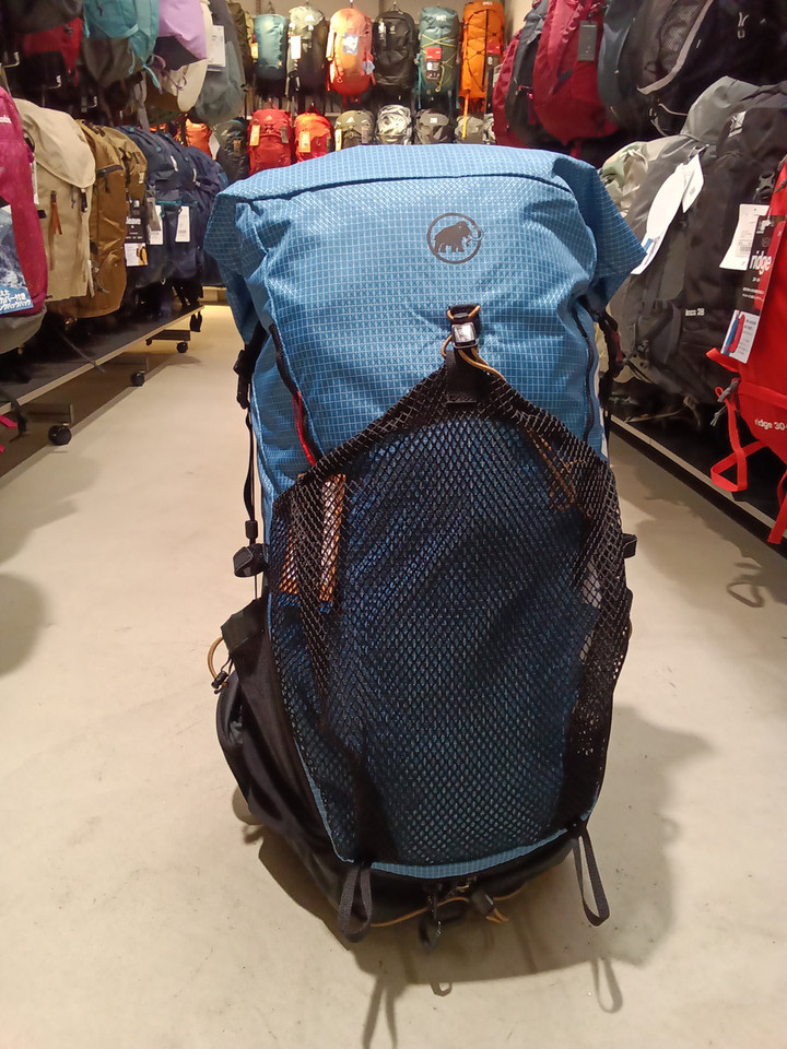 好日山荘 名古屋駅前店 : MAMMUT □DUCAN SPINE 28-35□