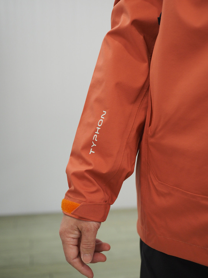 好日山荘 さいか屋横須賀店 : 耐水圧UP！ MILLET/TYPHON ST JKT