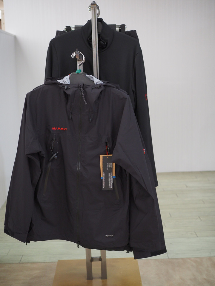 好日山荘 さいか屋横須賀店 : MAMMUT/Classic Logo Capsule