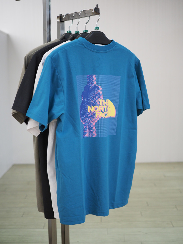 好日山荘 さいか屋横須賀店 : TNF 半袖Tシャツ続々入荷中！
