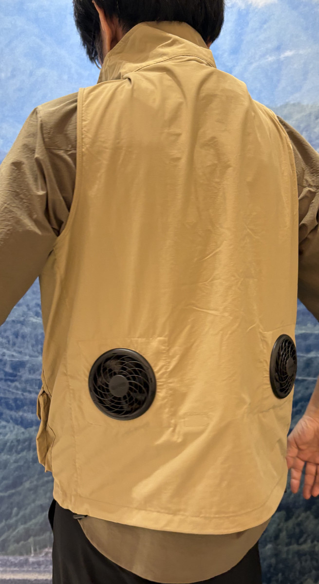 好日山荘 須磨パティオ本店 : ファン付きウェア 空調服とKiUのコラボ