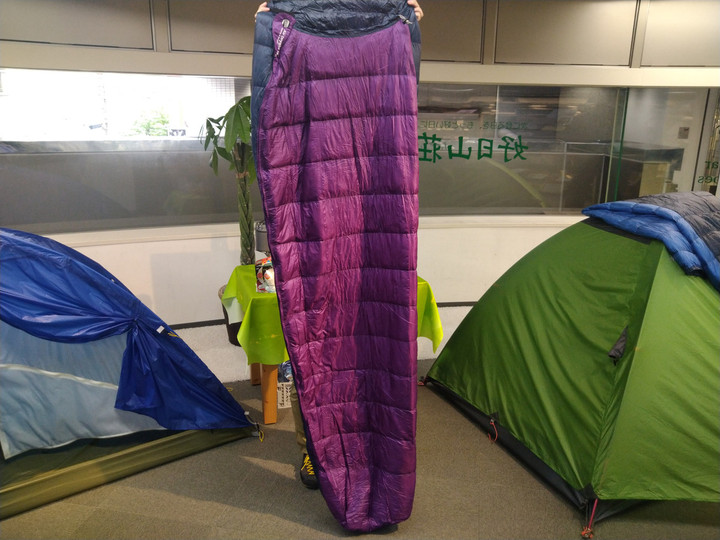 好日山荘 横浜西口店 : 夏にオススメな軽量寝袋 今年も入荷しました！