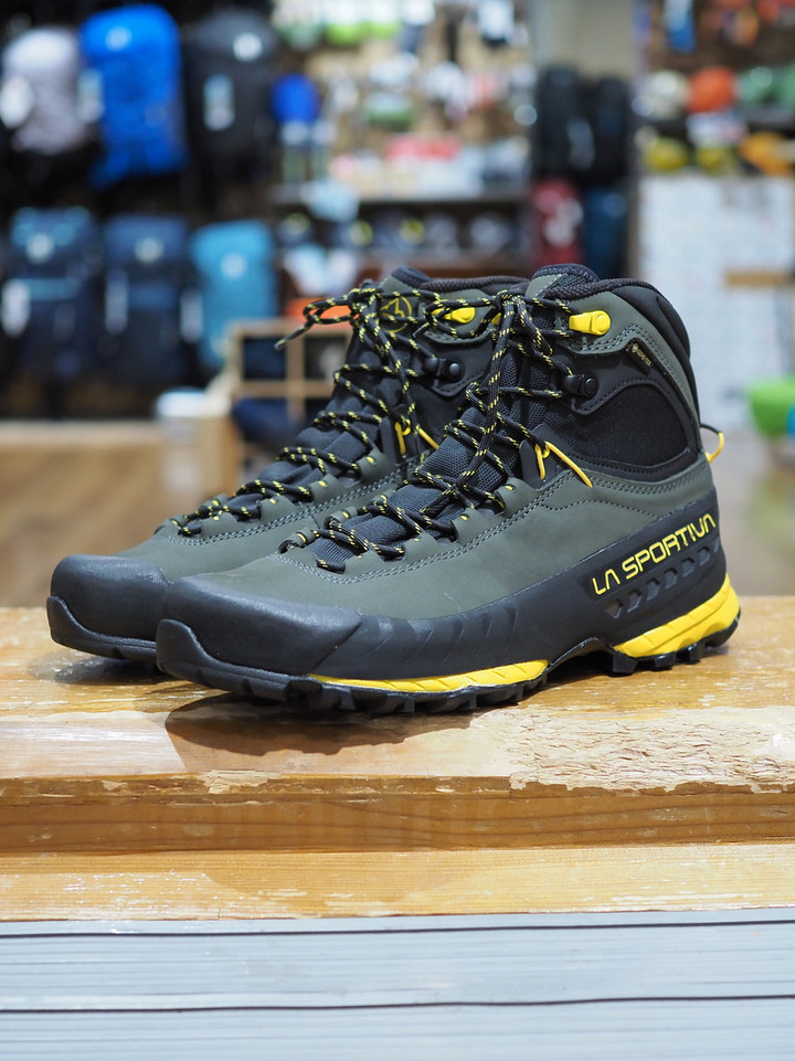 好日山荘 さいか屋横須賀店 : 好日山荘×GORE-TEX「白馬乗鞍岳