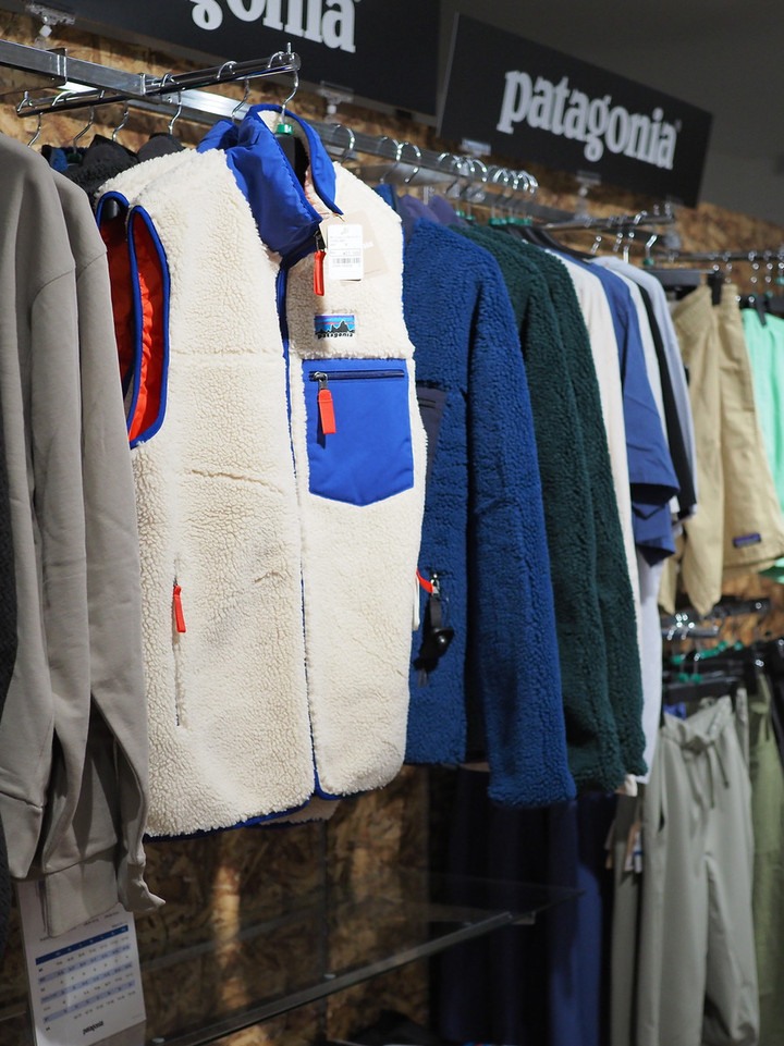 :-)‼︎‼︎!さま専用　パタゴニア  12-18m アウター さま専用 パタゴニア 12-18m アウター - アウター低 価格