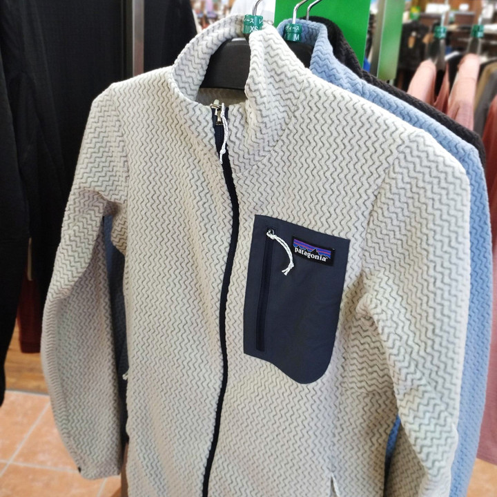 好日山荘 金沢西インター大通り店 : パタゴニアの新作モデル