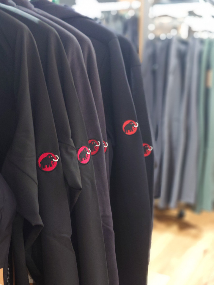 好日山荘 さいか屋横須賀店 : MAMMUT/Classic Logo Collection