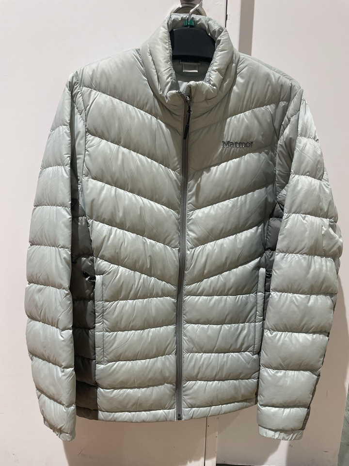 好日山荘 調布パルコ店 : Marmotのコスパ抜群の定番ダウン、入荷
