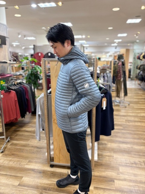 MARMOT ダウンジャケット 新古品です！今年の寒さにピッタリ！！ Marmot（マーモット） （メンズ）ダウンジャケット アウター トグナ