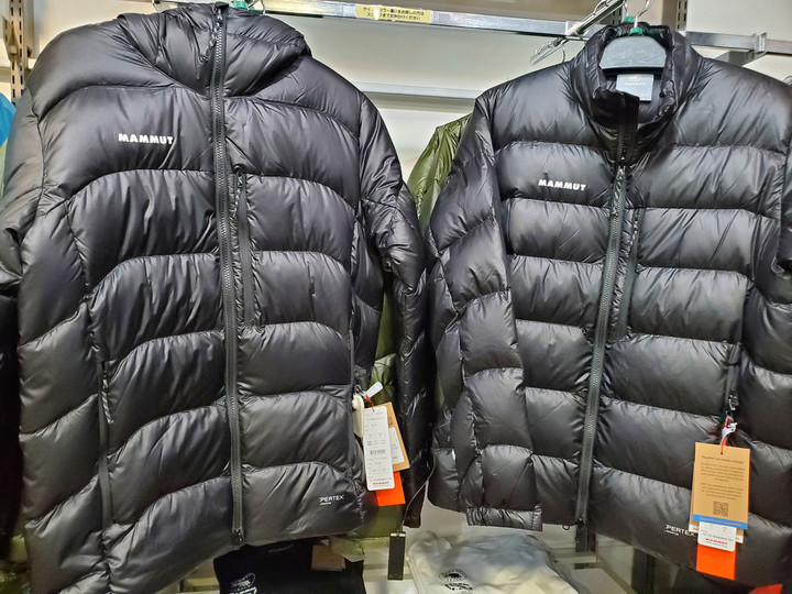た*つ様 MAMMUT ダウンジャケット 早期買取希望のため、大幅値下げ中‼️ 好日山荘 町田店 : マムートの定番ダウンジャケット、今年は2種類