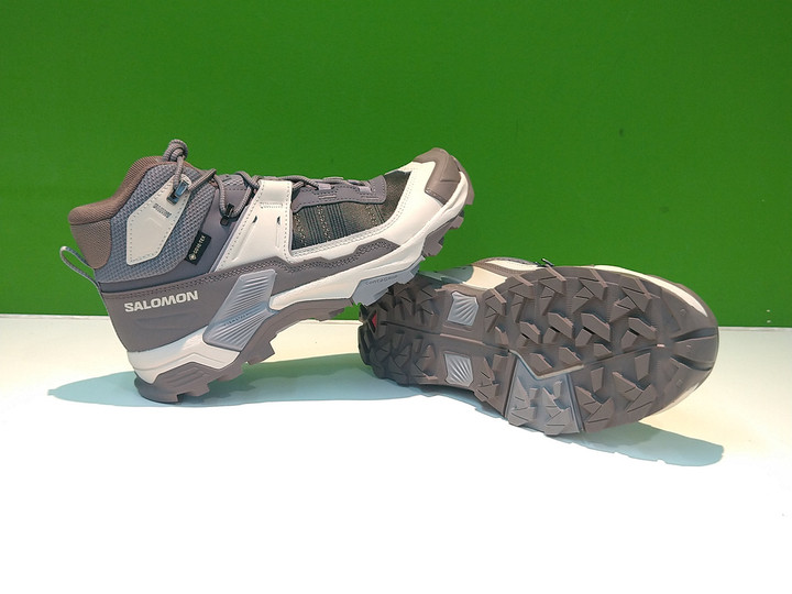 好日山荘 横浜西口店 : SALOMON製品を買ってオリジナル保温ボトルを