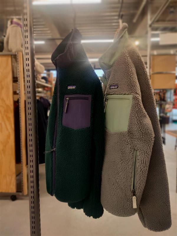 好日山荘 幕張ベイパーク店 : パタゴニアの定番アイテム、レトロX