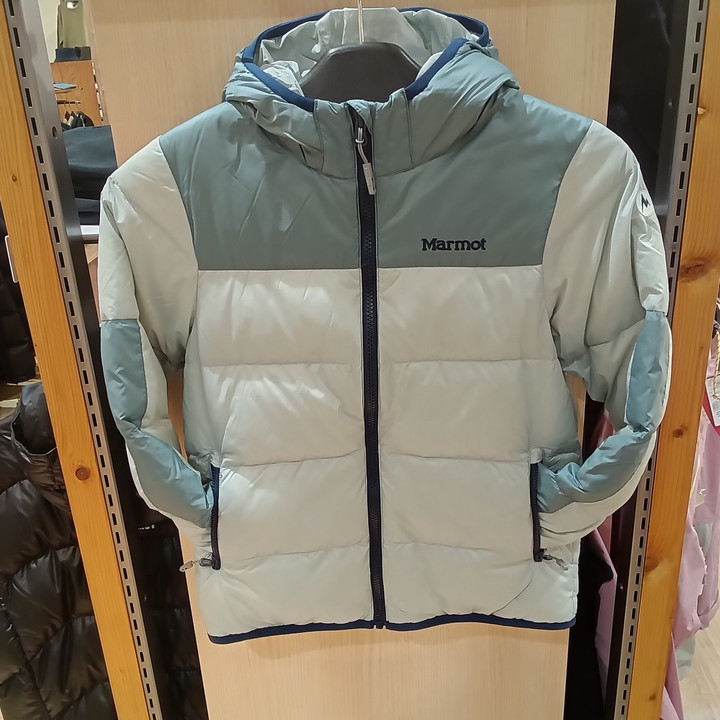 好日山荘 本厚木ミロード店 : マーモット キッズ用ダウンジャケットが