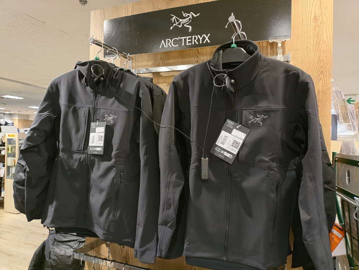 好日山荘 さいか屋藤沢店 : アークテリクスの温かいウェアが入荷しました♪