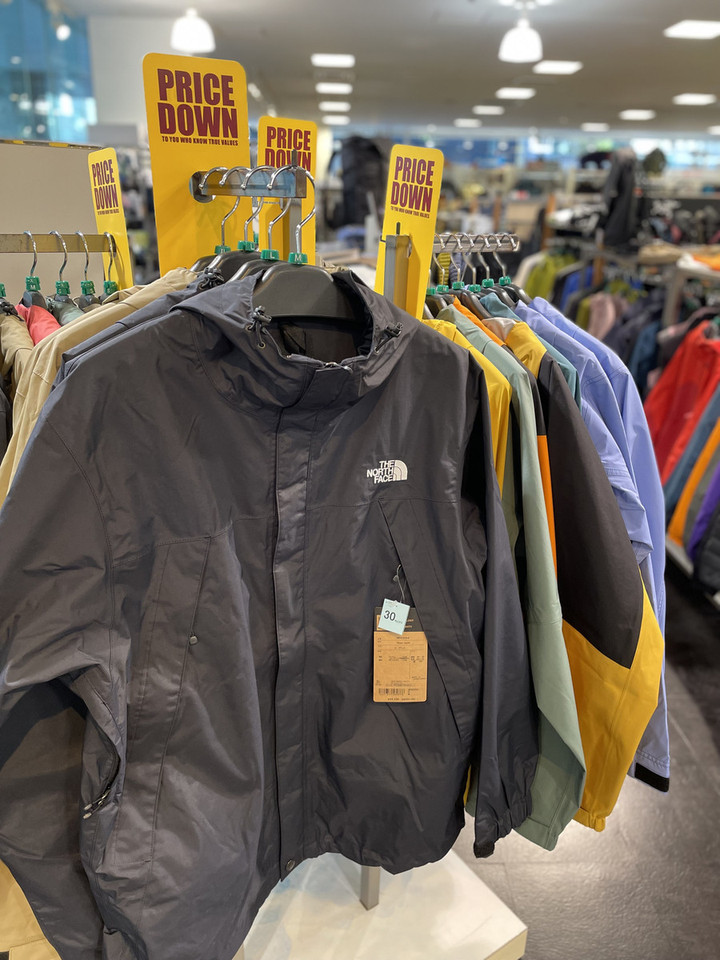 好日山荘 名古屋栄店 : ノースフェイス最大30％OFF！！