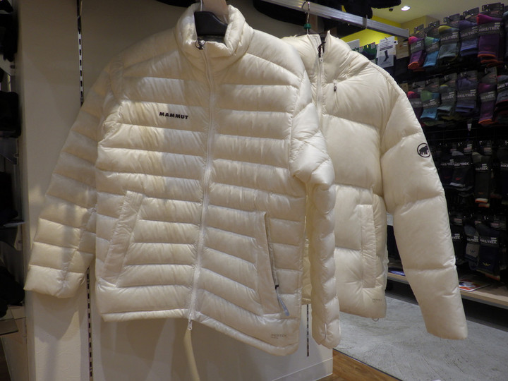 好日山荘 イオンモール各務原店 : 【クリアランス】マムートの白の