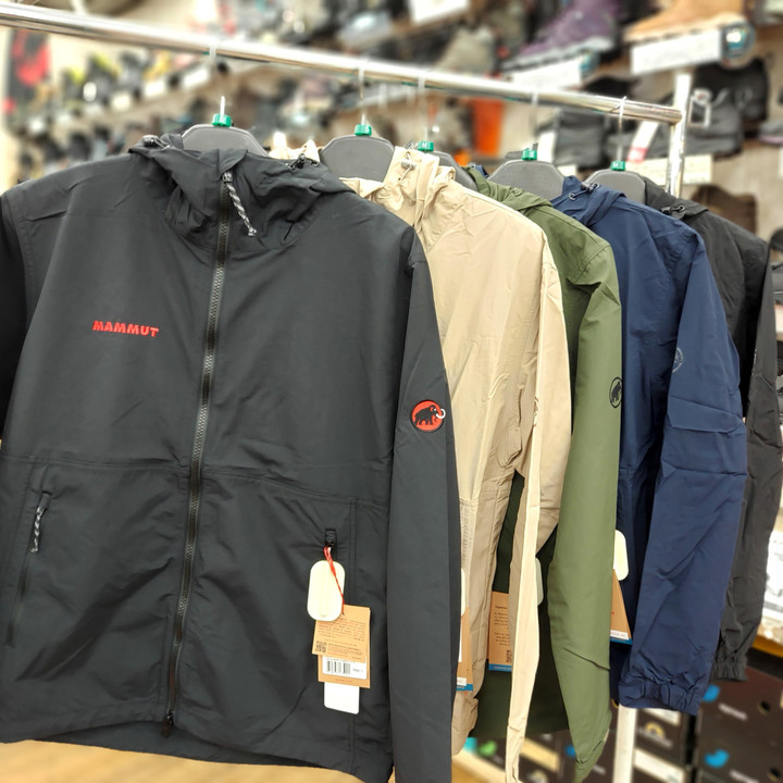 好日山荘 福井北四ツ居店 : MAMMUT -Hiking WB Hooded Jacket AF Men-
