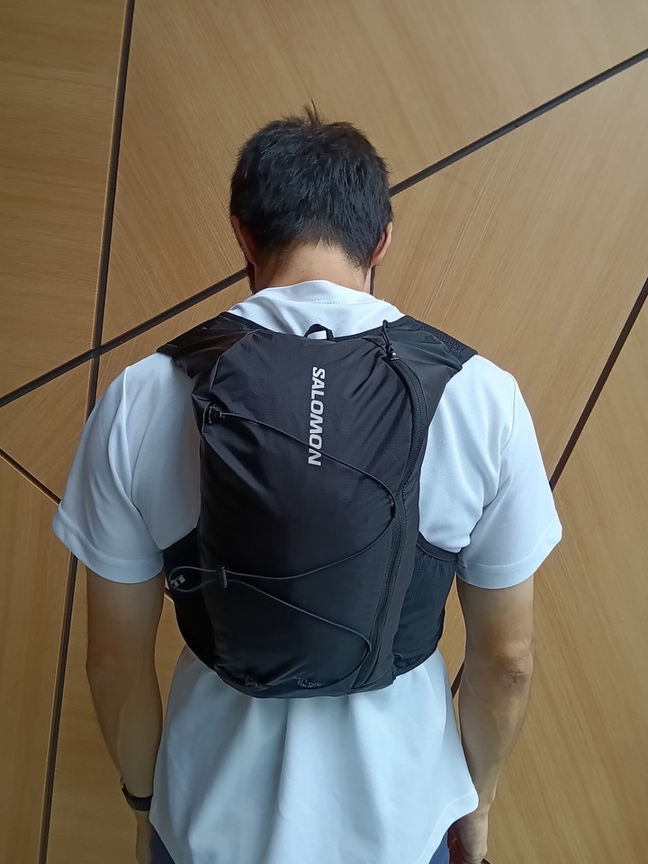 好日山荘 池袋西口店 : 【SALOMON】 ☆ACTIVE SKIN 8