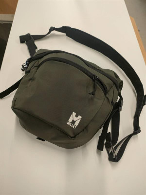 収納力抜群♪　KHUMBU MC SHOULDER