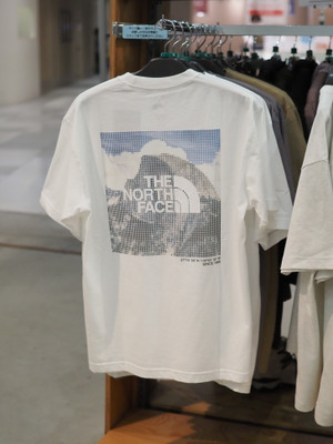 THE NORTH FACE / T-Shirts Collection